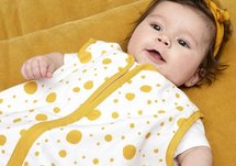 Meyco baby Slaapzak zomer Dots Okergeel 90cm