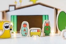 Houten Kerststal naar tekeningen van Dick Bruna